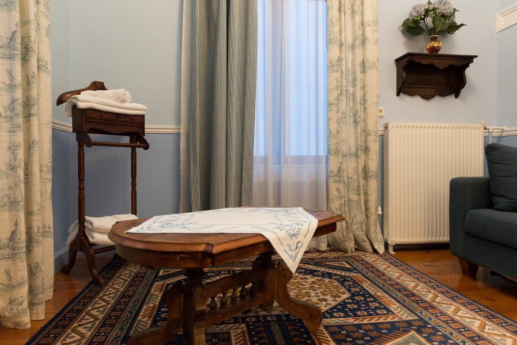 Vogiatzopoulou Guesthouse Agios Georgios Nilias Rom bilde