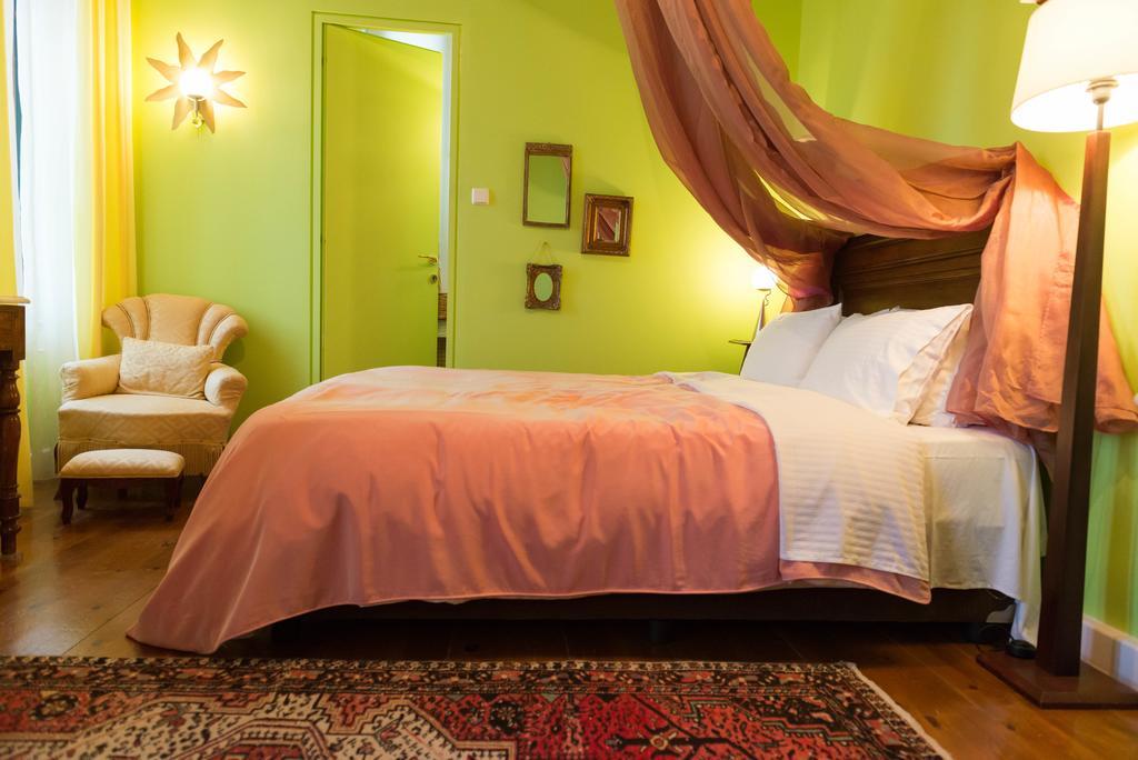 Vogiatzopoulou Guesthouse Agios Georgios Nilias Rom bilde