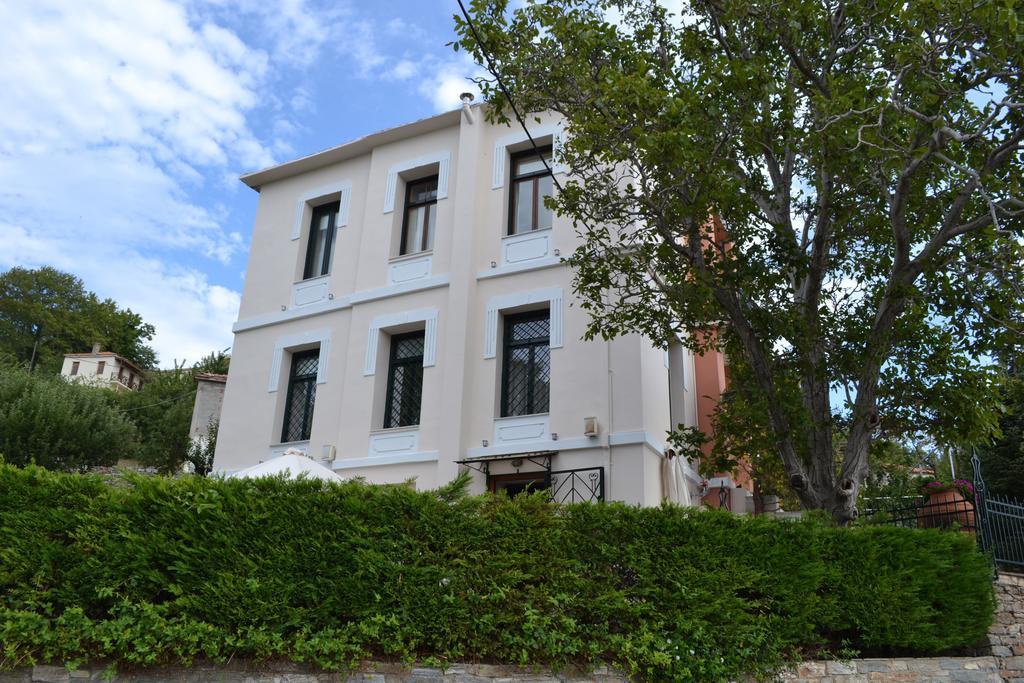 Vogiatzopoulou Guesthouse Agios Georgios Nilias Eksteriør bilde