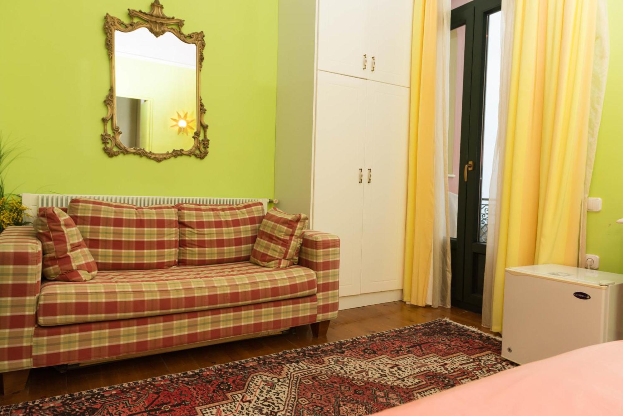 Vogiatzopoulou Guesthouse Agios Georgios Nilias Rom bilde