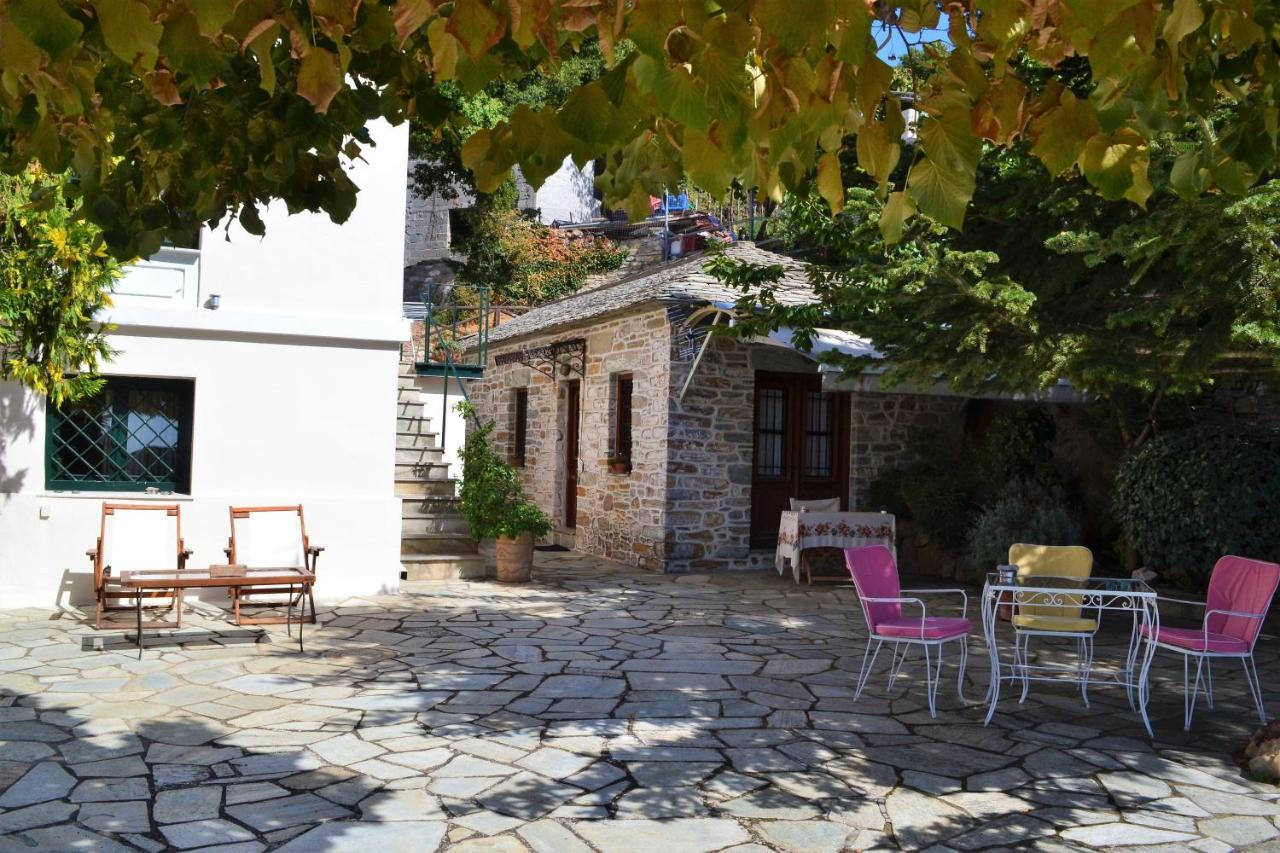 Vogiatzopoulou Guesthouse Agios Georgios Nilias Rom bilde